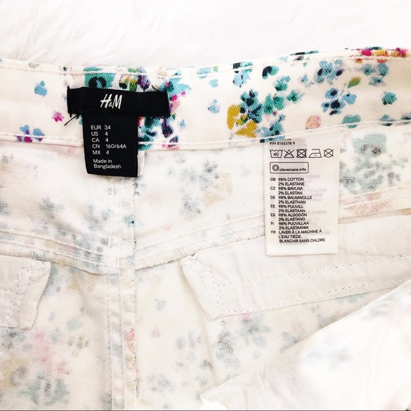 H&M Denim Short Shorts Size 4 - Picture 6 of 6